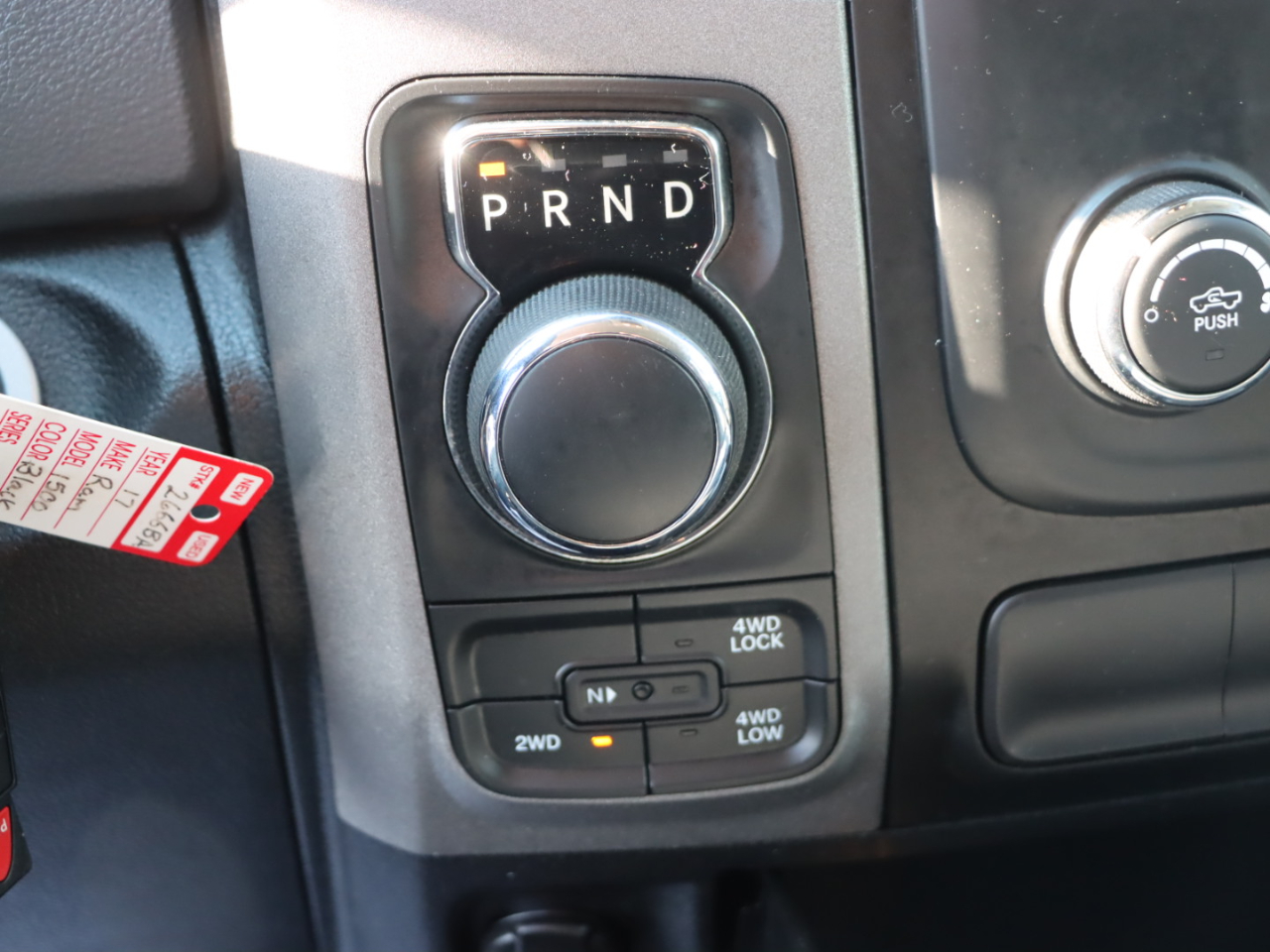 RAM 1500 Tradesman Quad Cab 4WD 2017