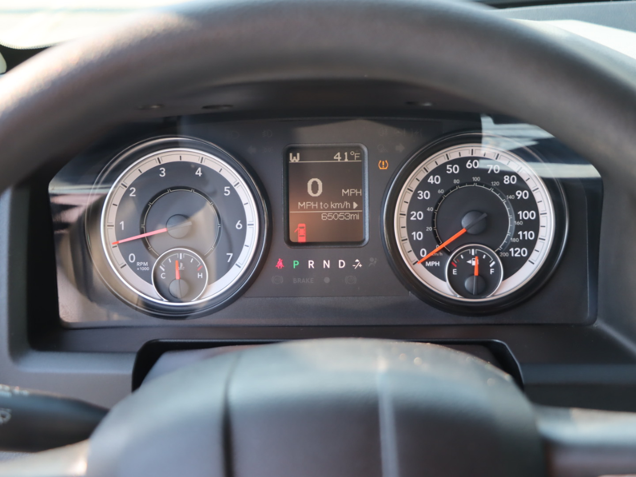 RAM 1500 Tradesman Quad Cab 4WD 2017