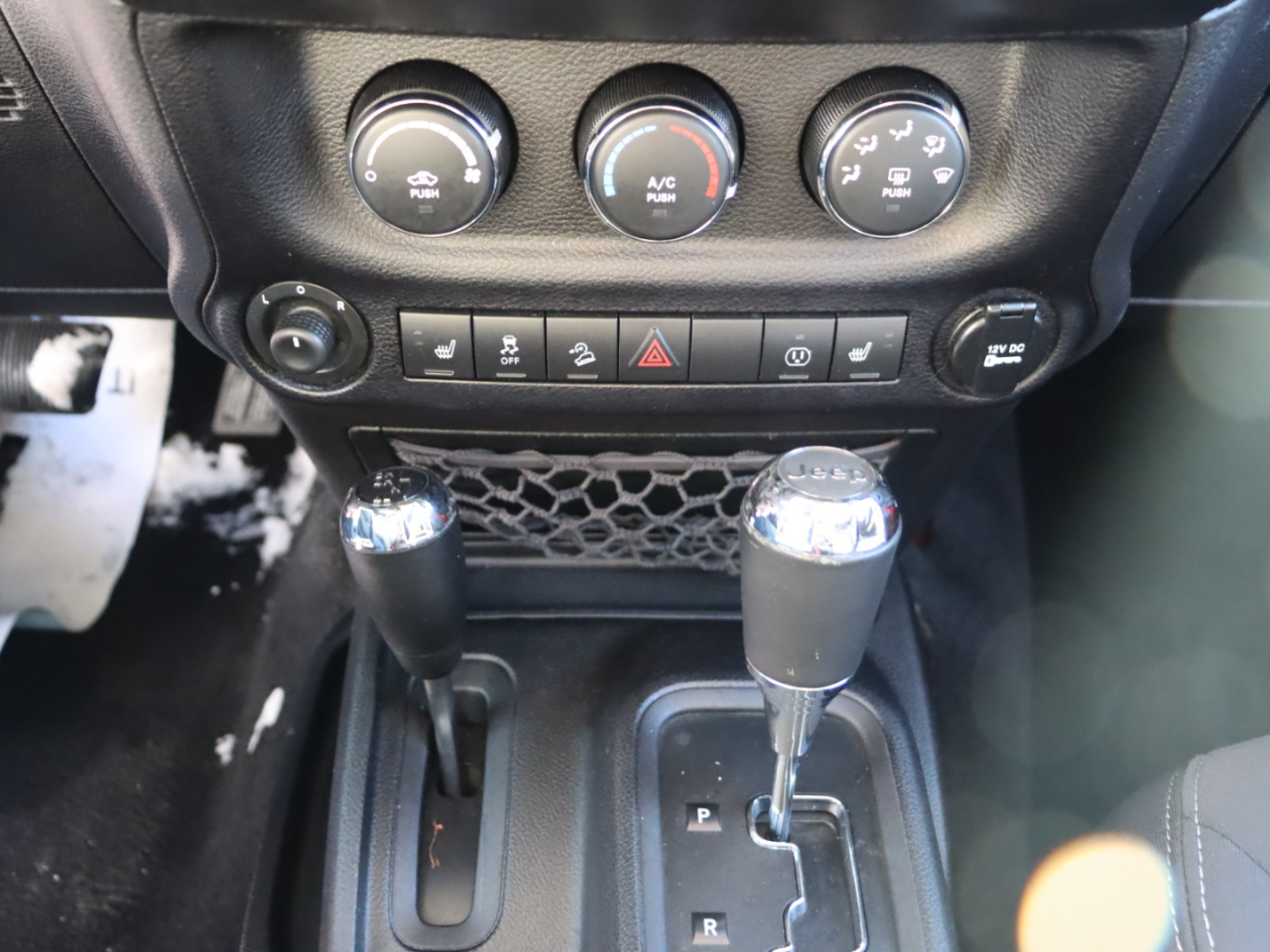 Jeep Wrangler Unlimited Sahara 4WD 2014