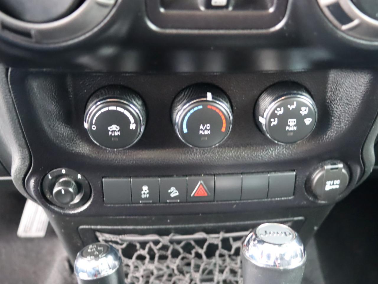 Jeep Wrangler Unlimited Sport 4WD 2015