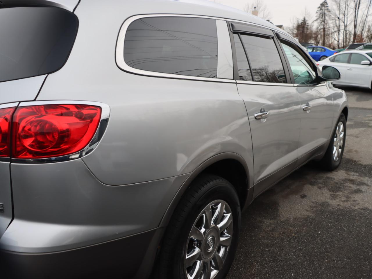 Buick Enclave CXL-2 AWD 2011