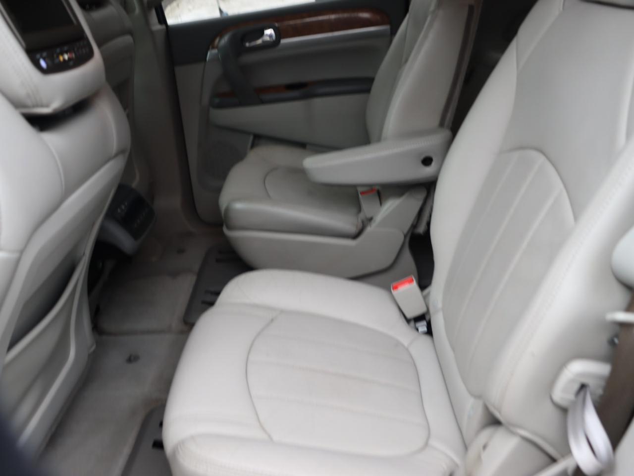 Buick Enclave CXL-2 AWD 2011