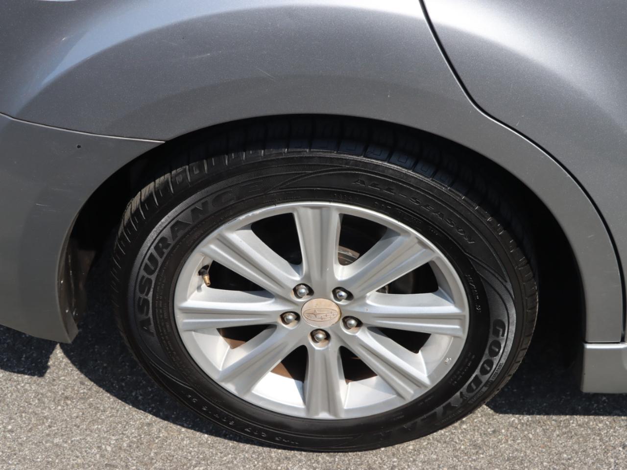 Subaru Legacy 2.5i Premium 2011