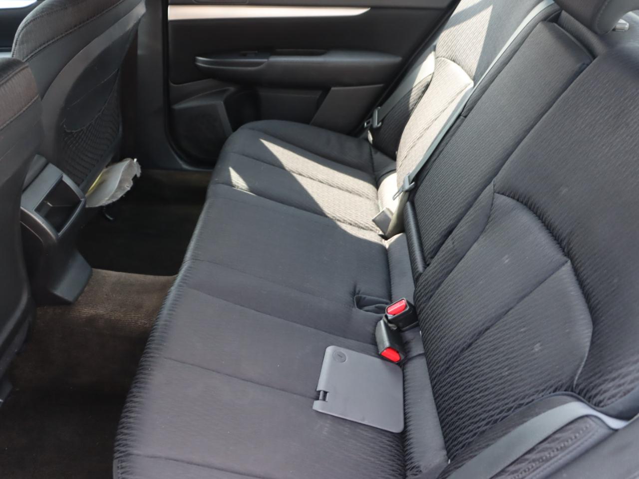 Subaru Legacy 2.5i Premium 2011