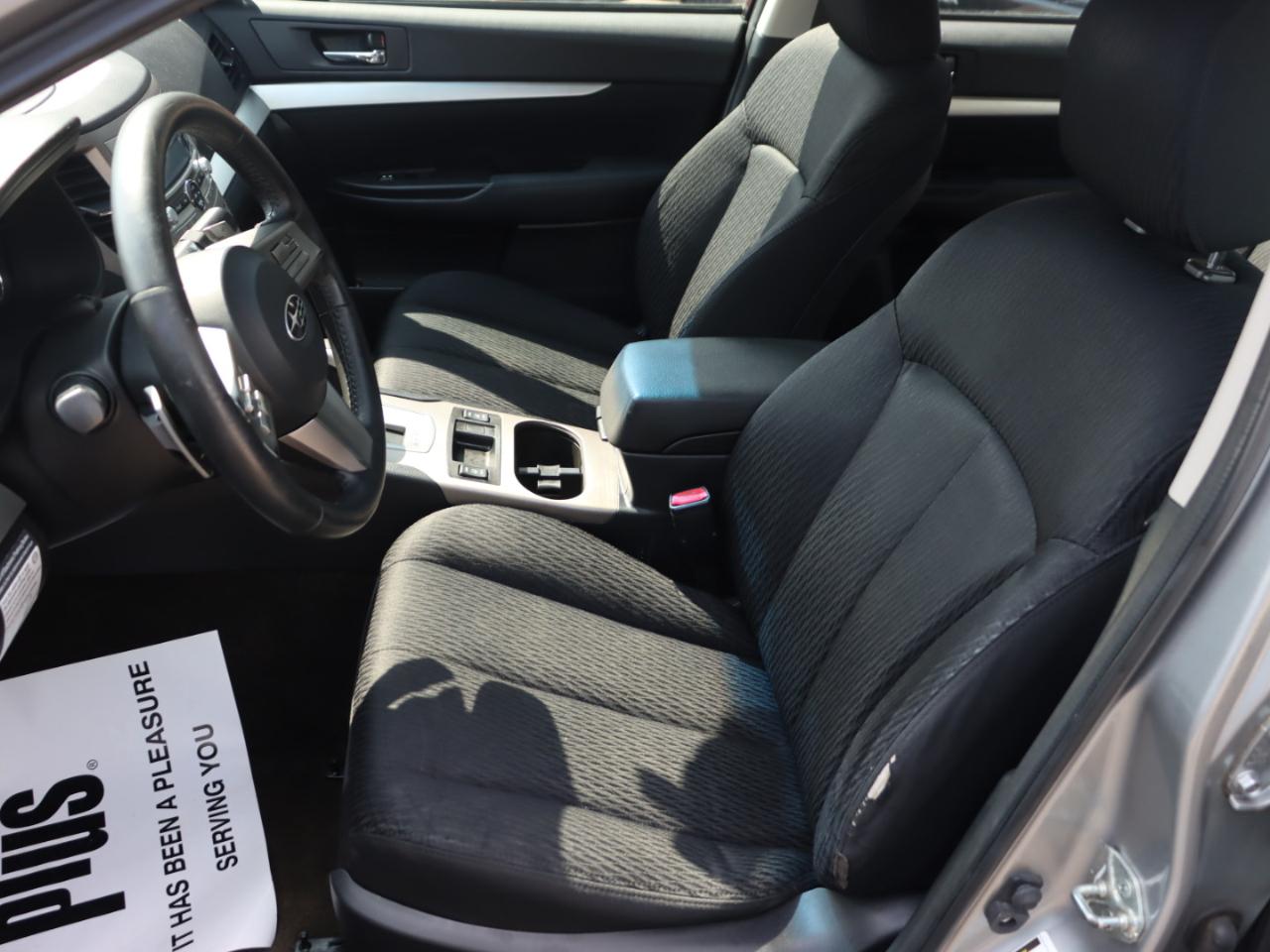 Subaru Legacy 2.5i Premium 2011