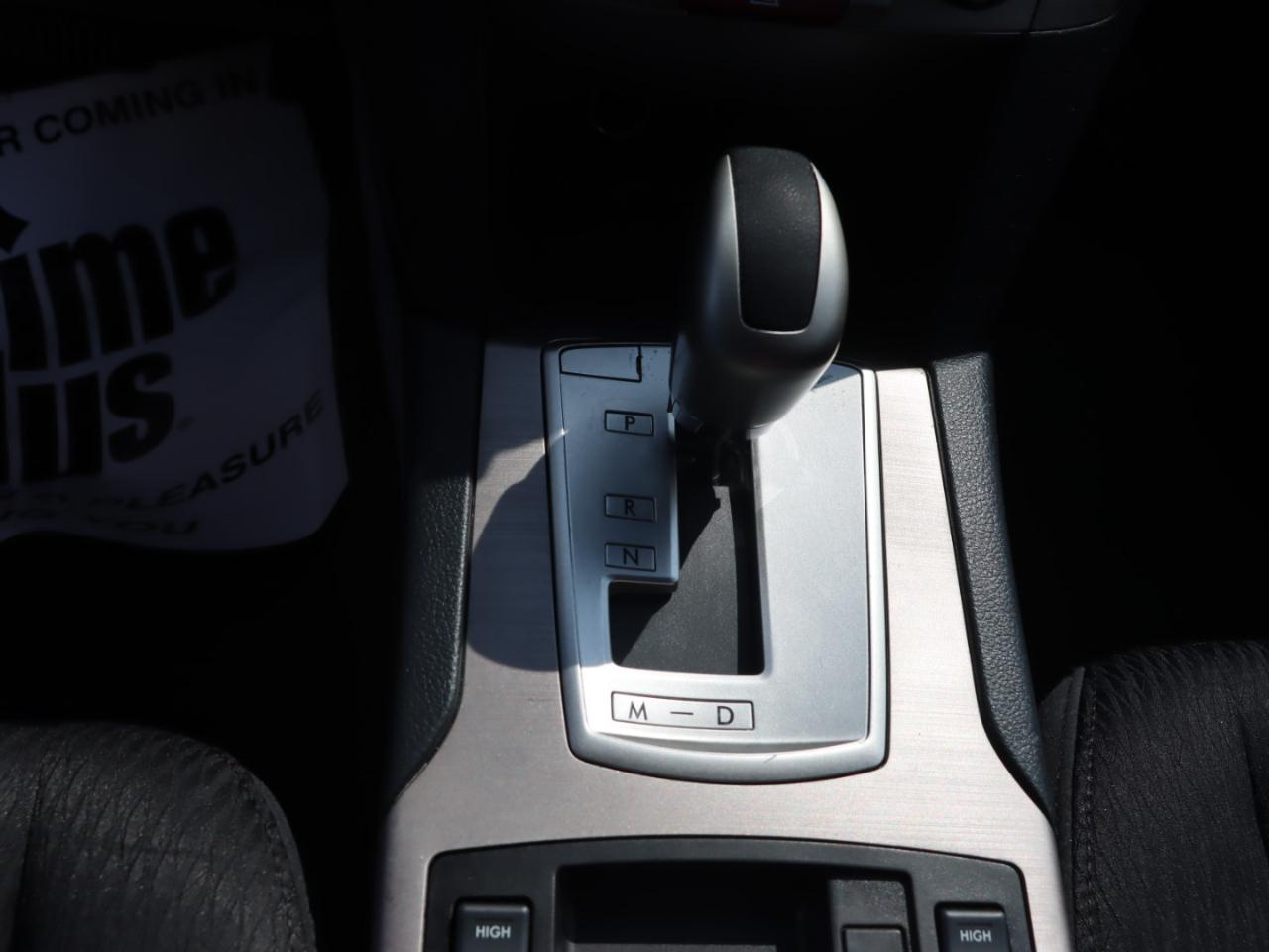 Subaru Legacy 2.5i Premium 2011