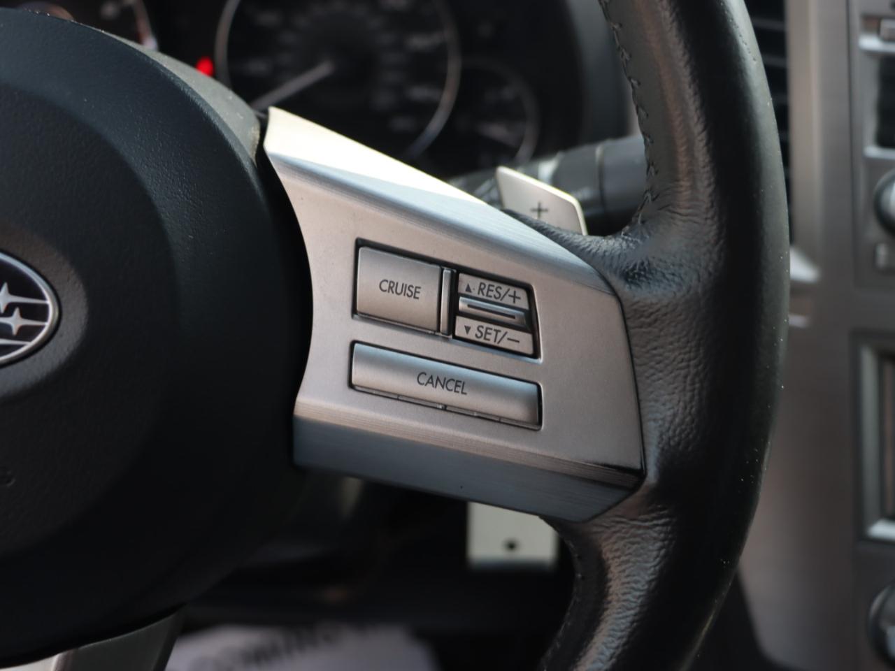 Subaru Legacy 2.5i Premium 2011