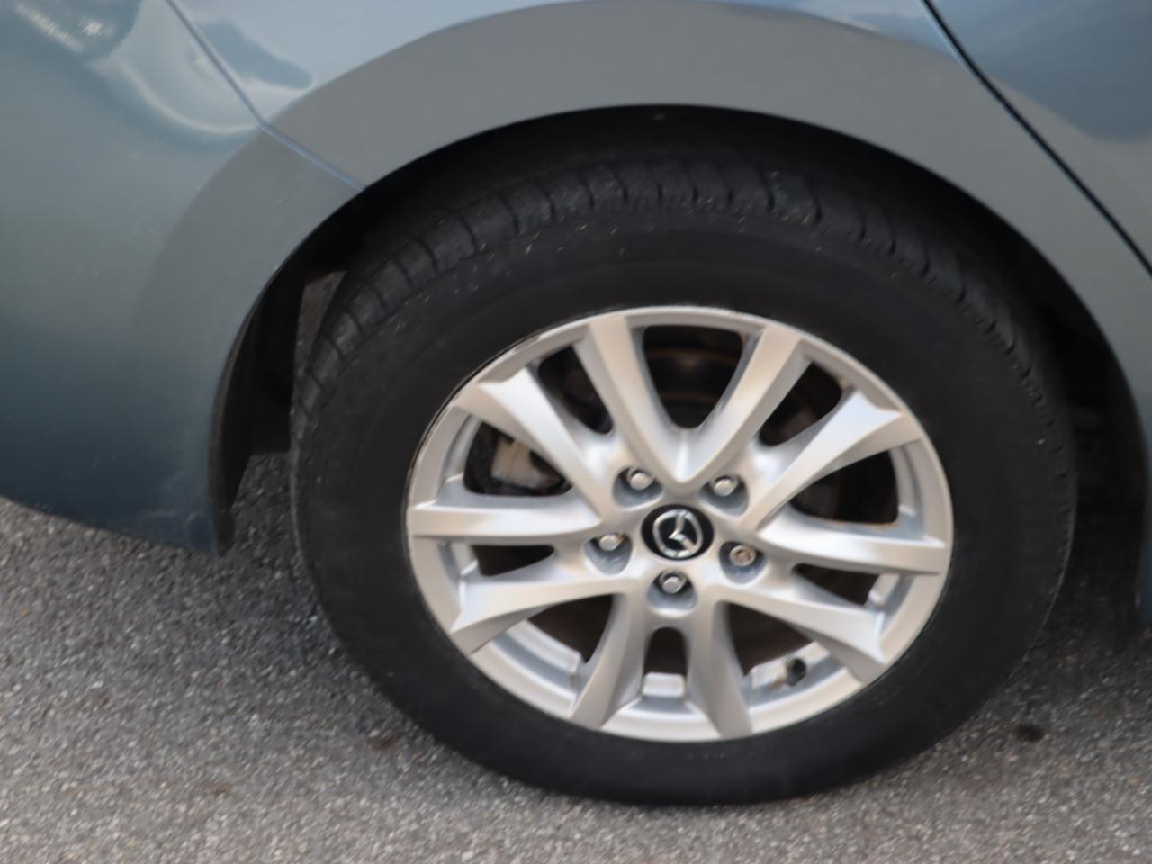 Mazda MAZDA3 i Touring AT 4-Door 2015