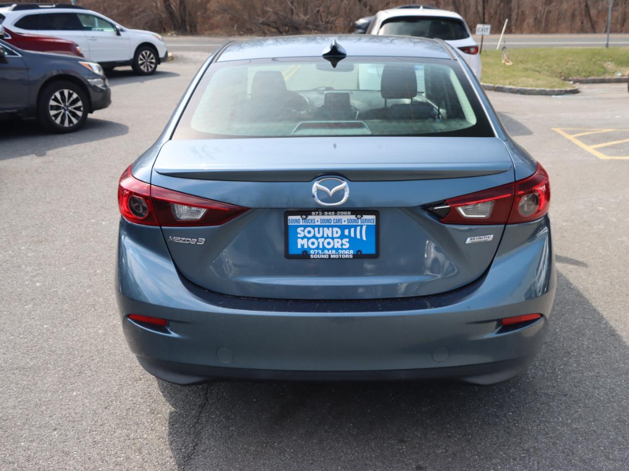 Mazda MAZDA3 i Touring AT 4-Door 2015