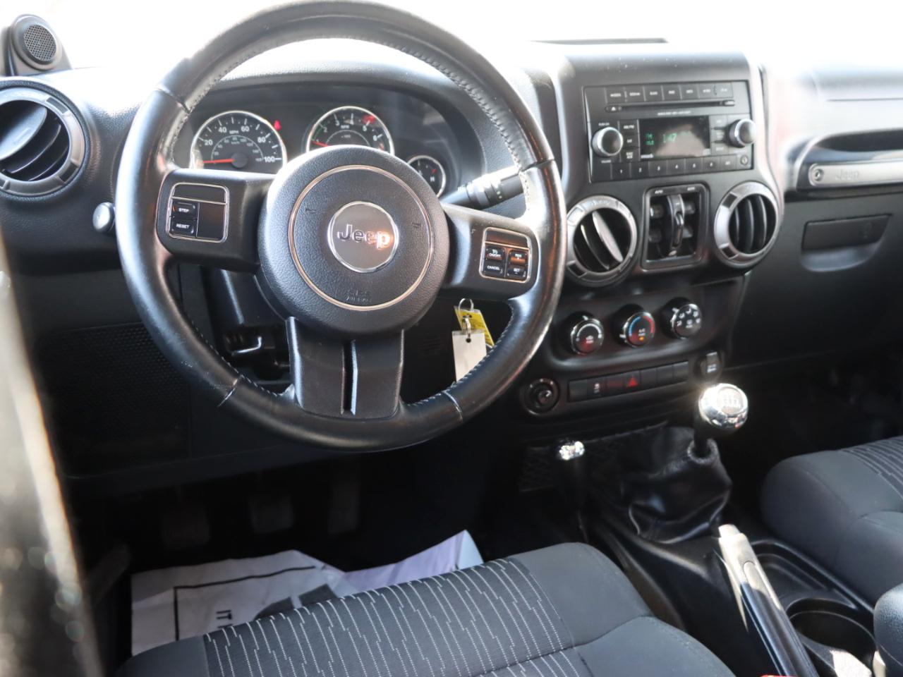 Jeep Wrangler Unlimited Sport 4WD 2012