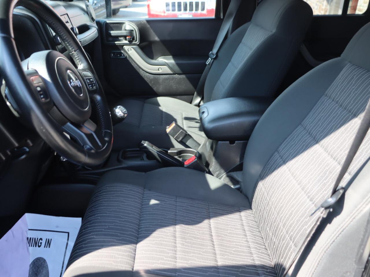 Jeep Wrangler Unlimited Sport 4WD 2012