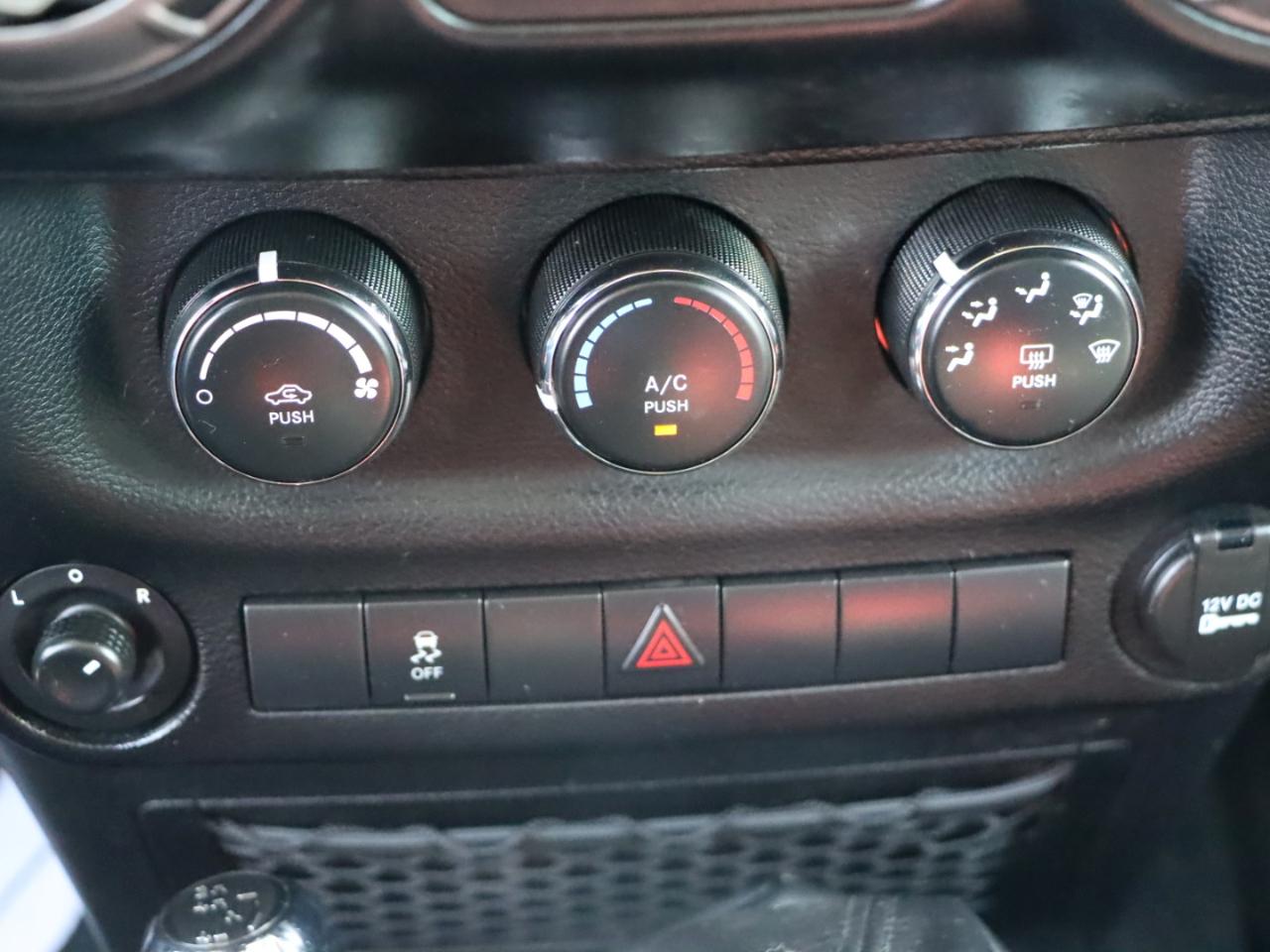 Jeep Wrangler Unlimited Sport 4WD 2012