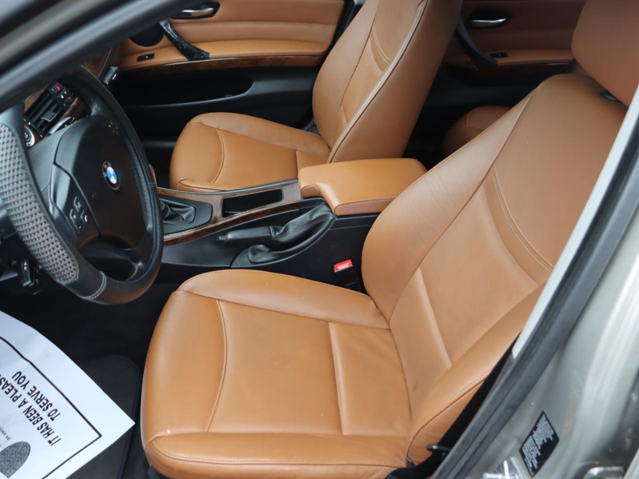 BMW 3-Series 328i xDrive 2010