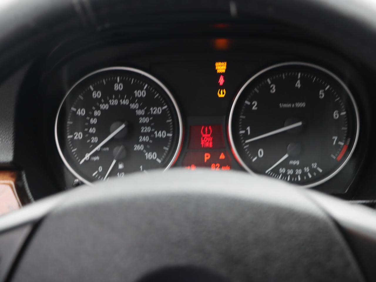 BMW 3-Series 328i xDrive 2010