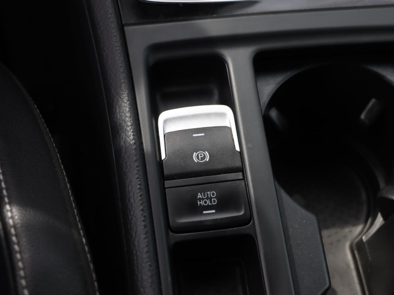 Volkswagen Golf R DCS and Navigation 6A 2017