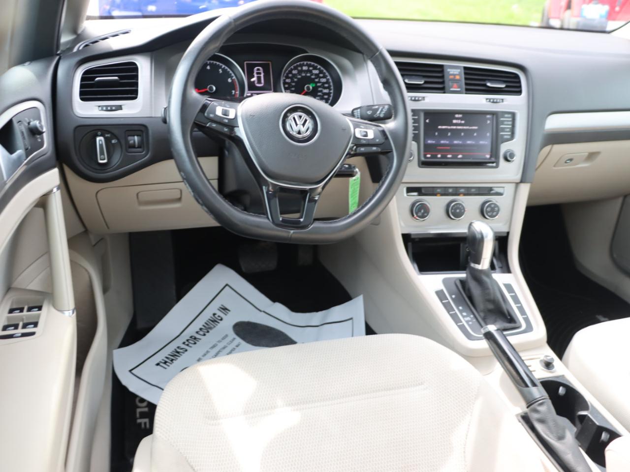 Volkswagen Golf TSI S 6A 2016