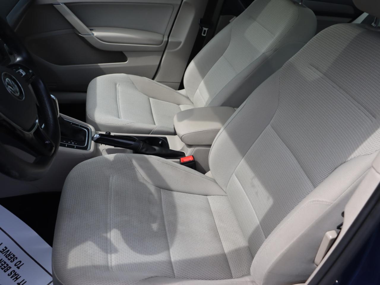 Volkswagen Golf TSI S 6A 2016