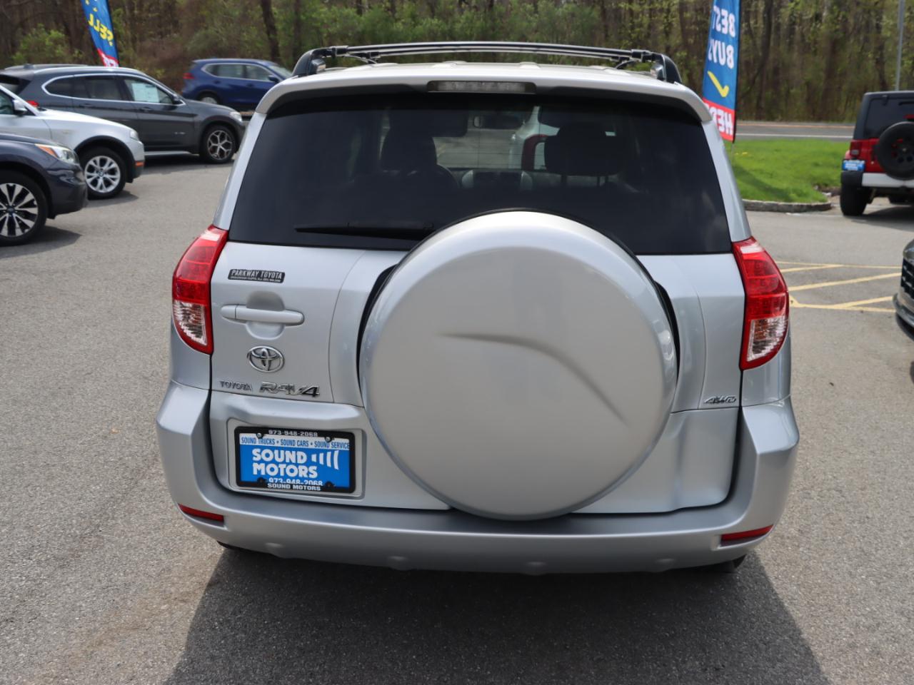 Toyota RAV4 Base I4 4WD 2007