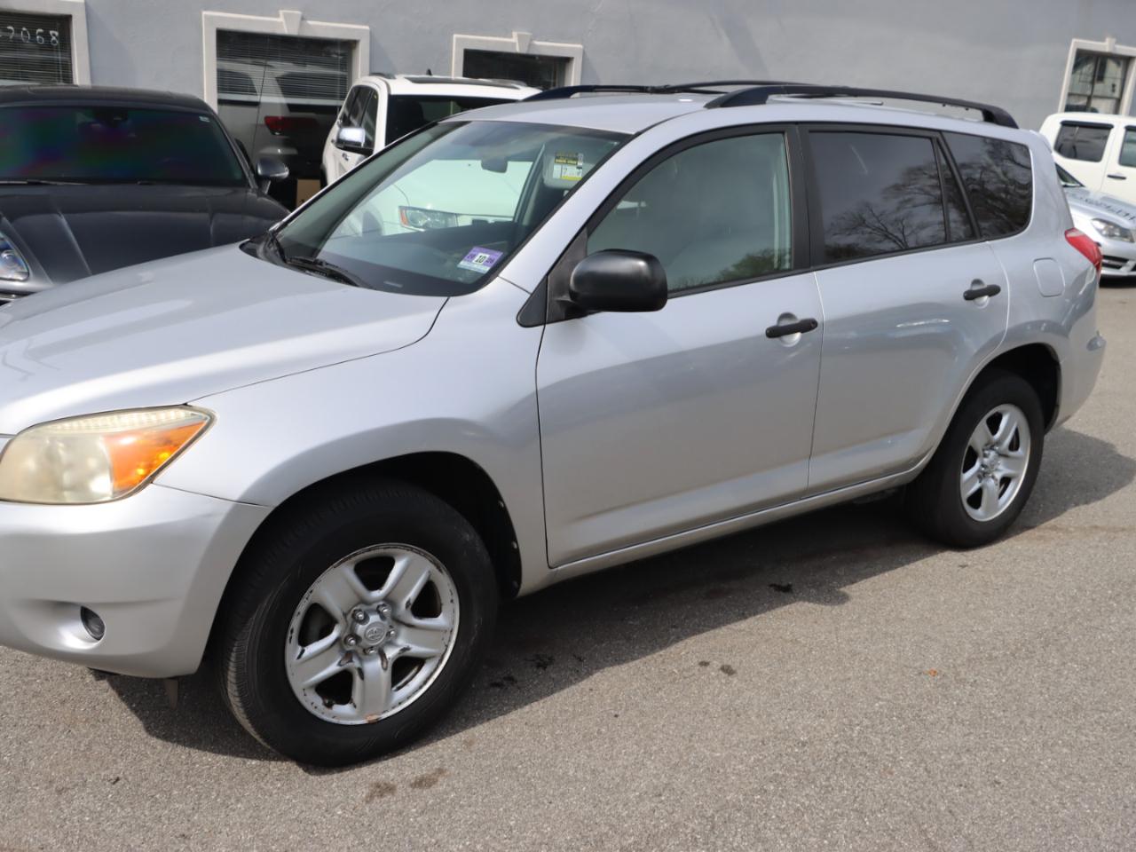 Toyota RAV4 Base I4 4WD 2007