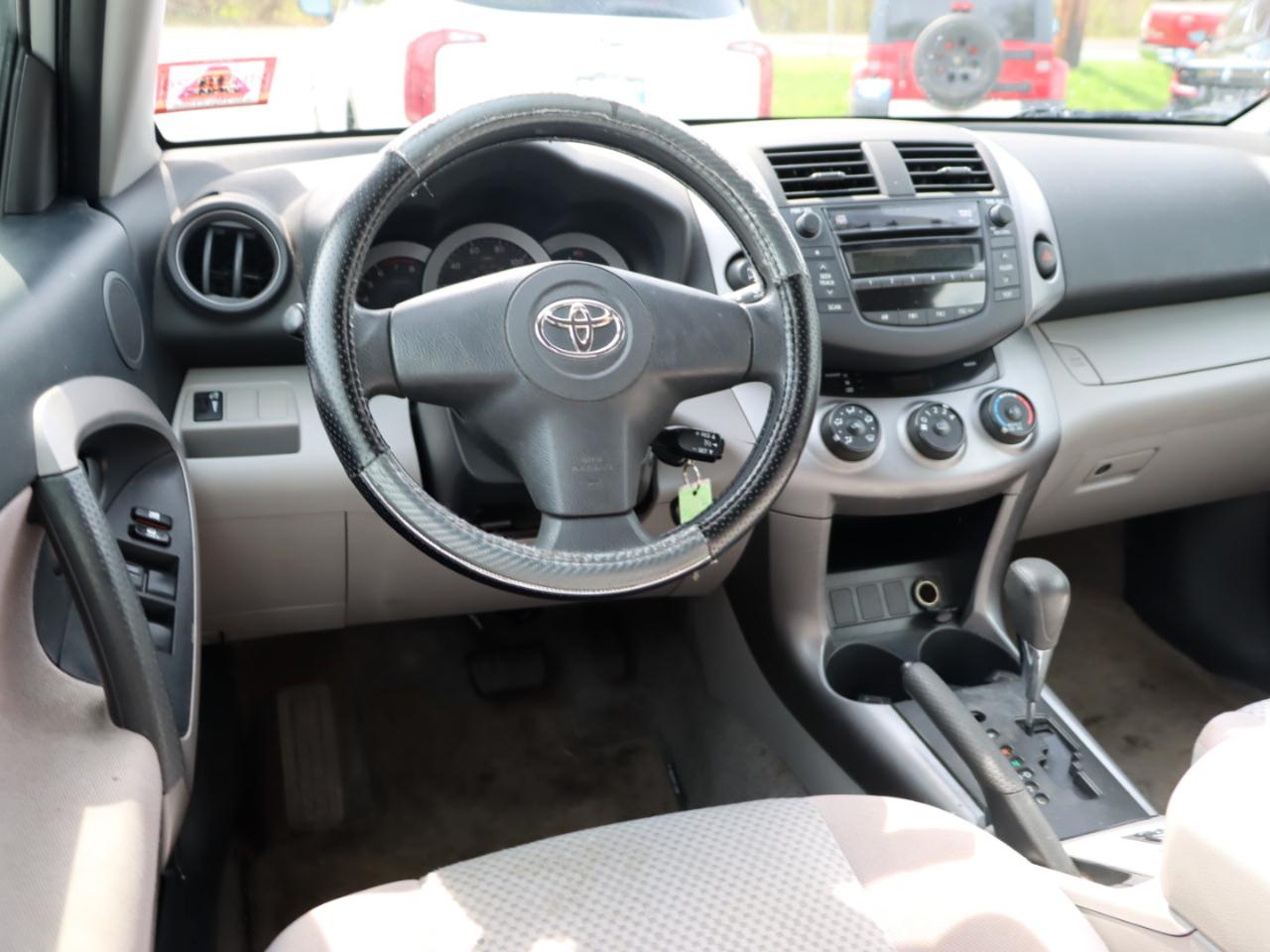 Toyota RAV4 Base I4 4WD 2007