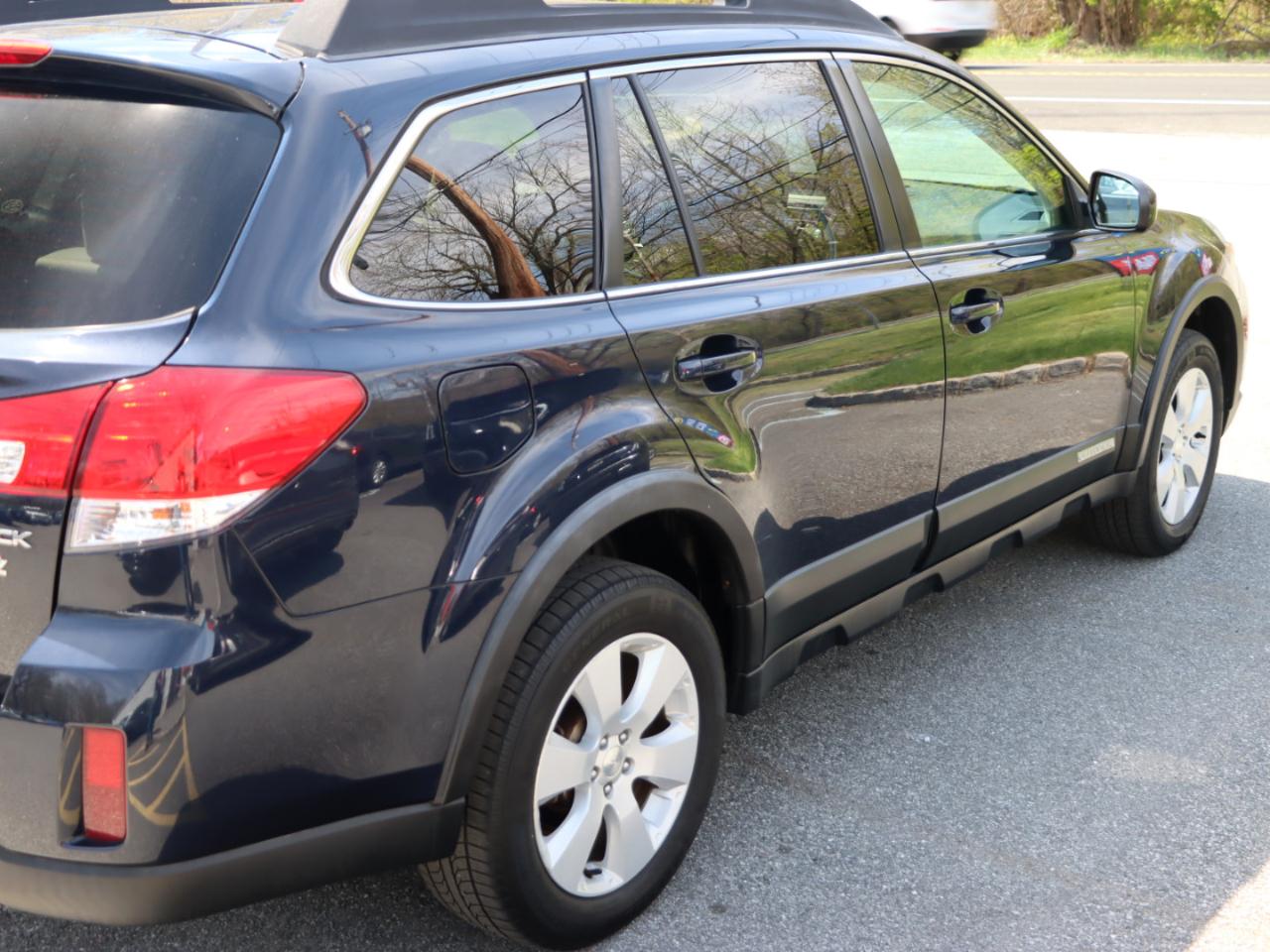 Subaru Outback 2.5i Premium 2012