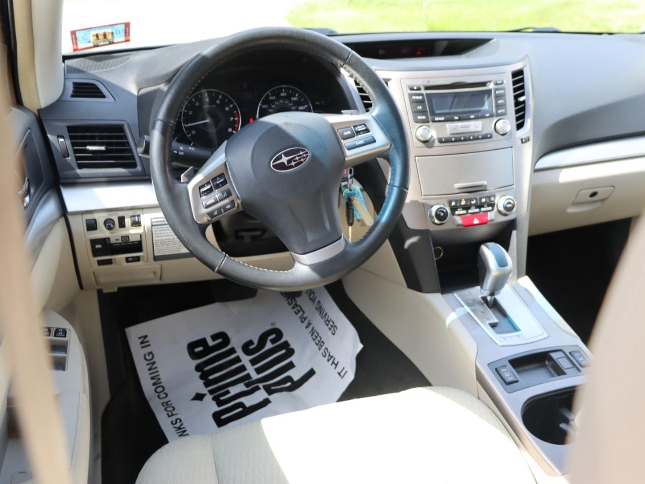 Subaru Outback 2.5i Premium 2012