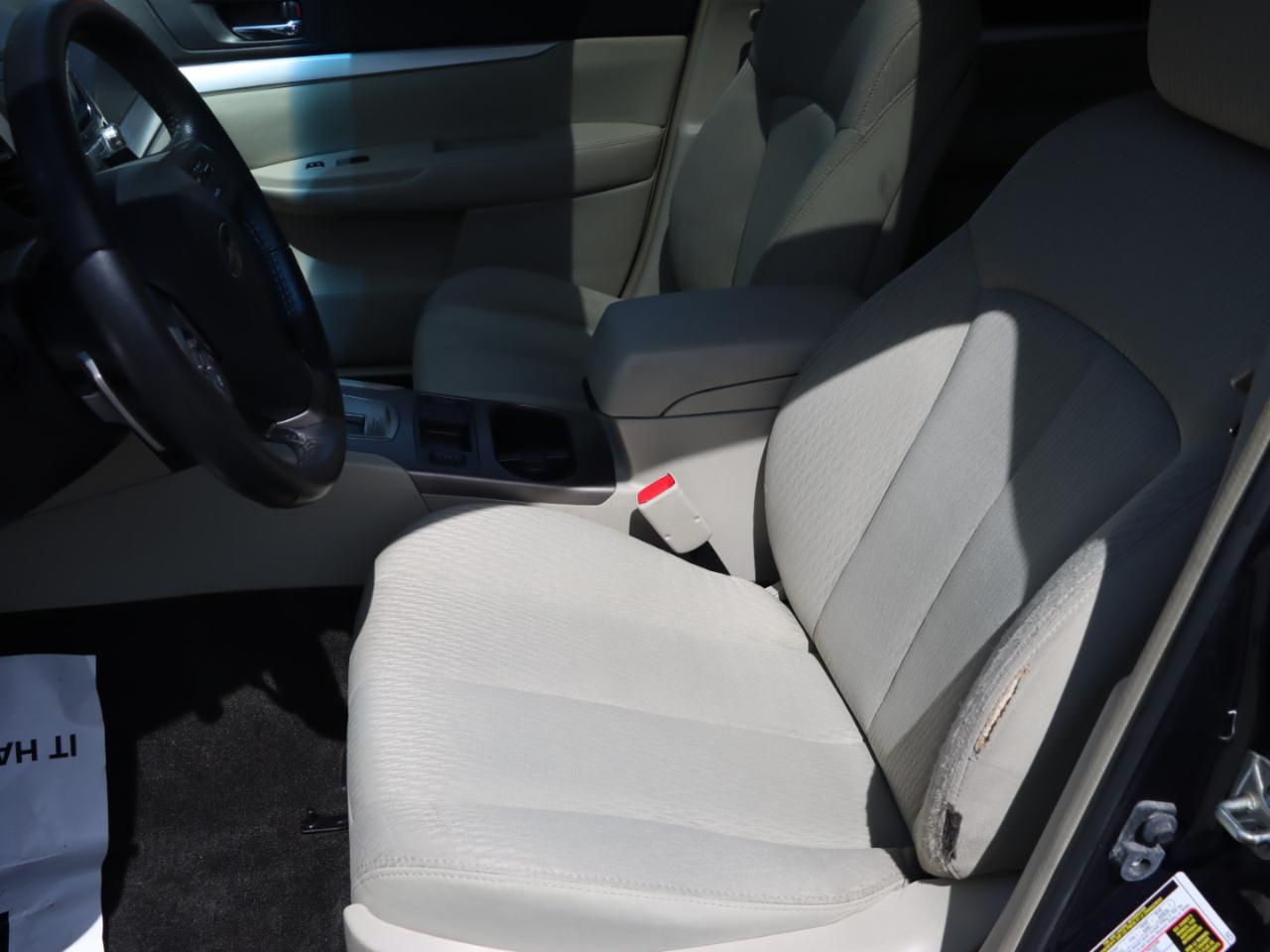 Subaru Outback 2.5i Premium 2012