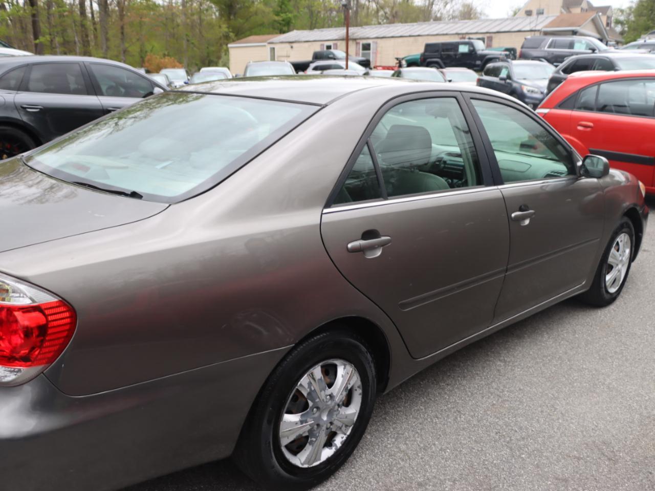 Toyota Camry Standard 2006