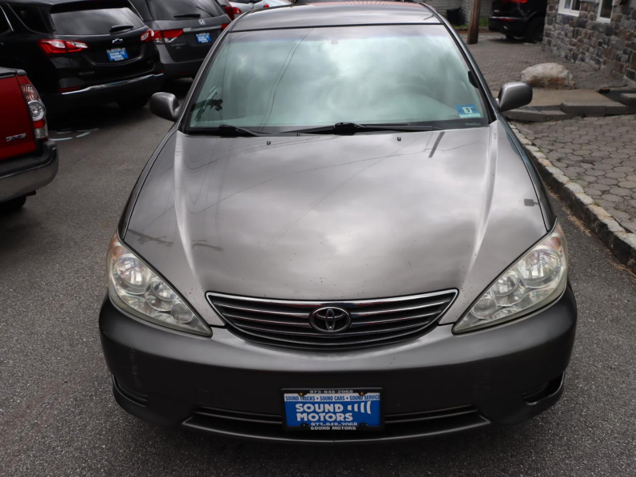 Toyota Camry Standard 2006