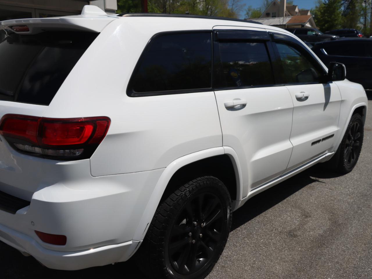 Jeep Grand Cherokee Laredo 4WD 2018