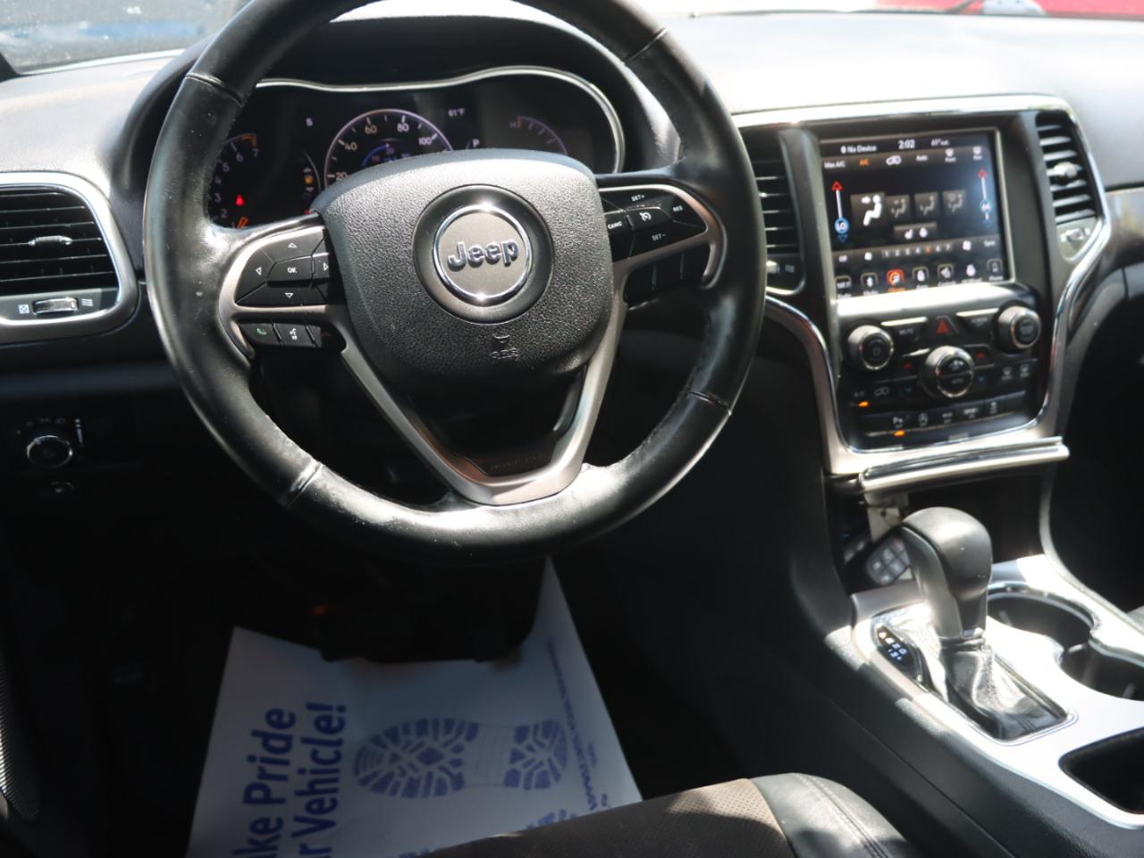 Jeep Grand Cherokee Laredo 4WD 2018
