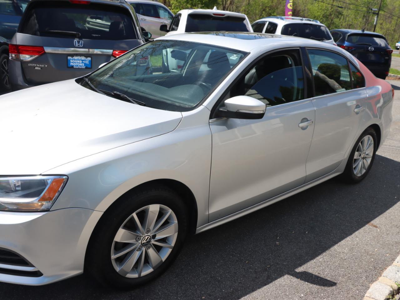 Volkswagen Jetta SE 6A 2015