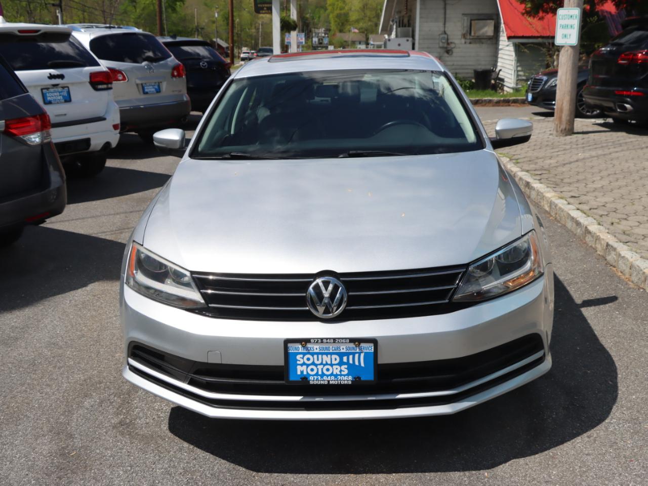 Volkswagen Jetta SE 6A 2015
