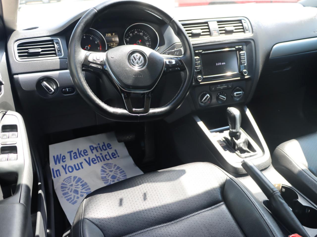 Volkswagen Jetta SE 6A 2015