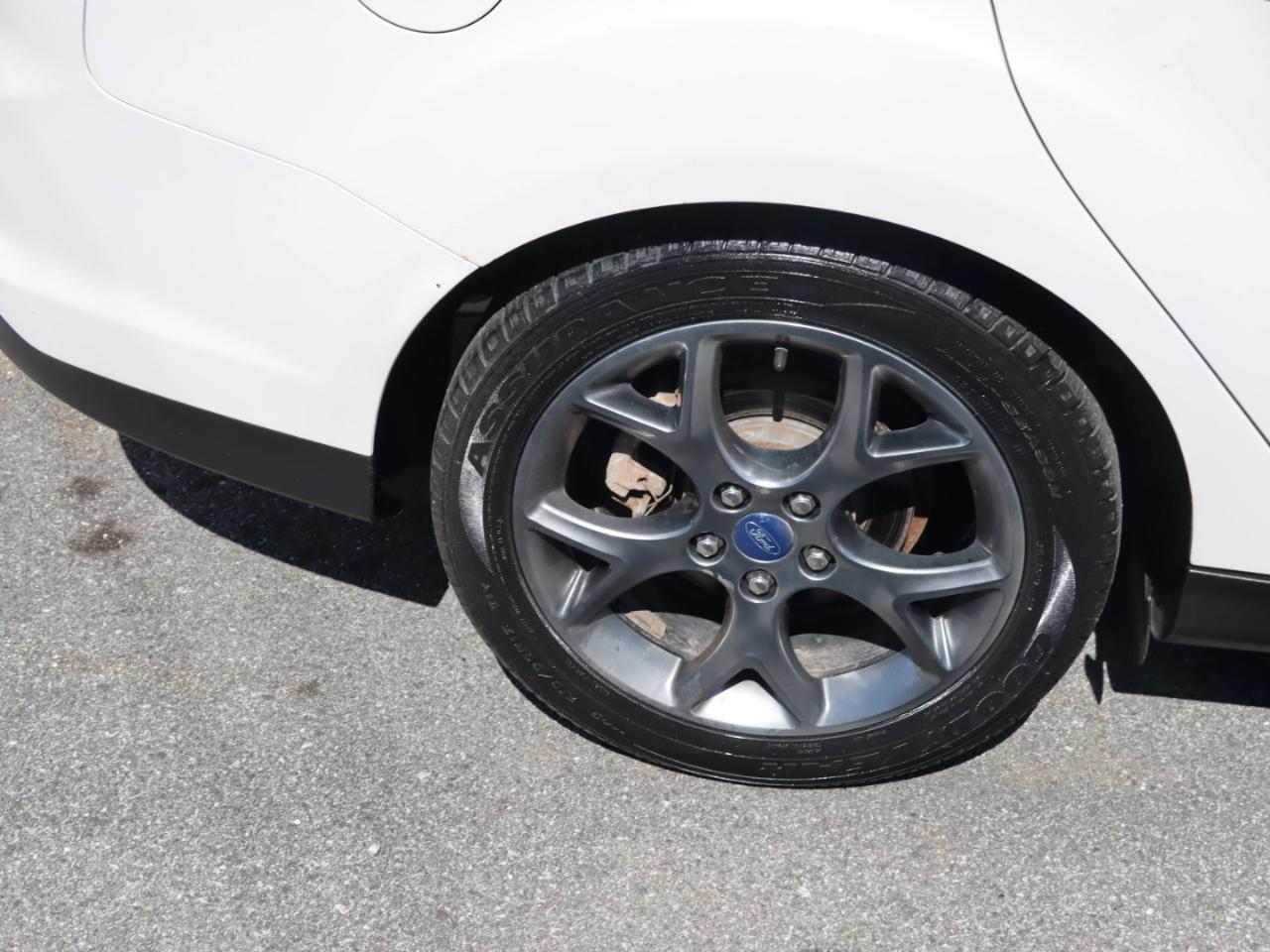 Ford Focus SEL Sedan 2012