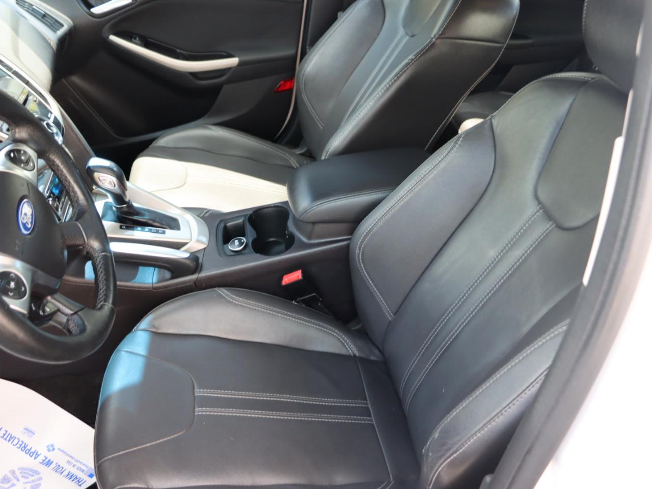 Ford Focus SEL Sedan 2012
