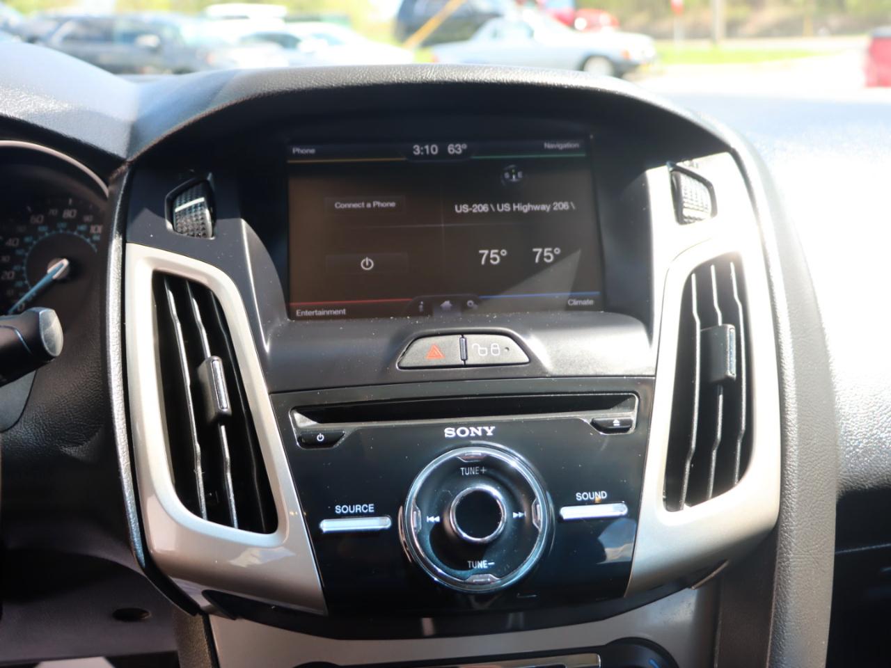 Ford Focus SEL Sedan 2012