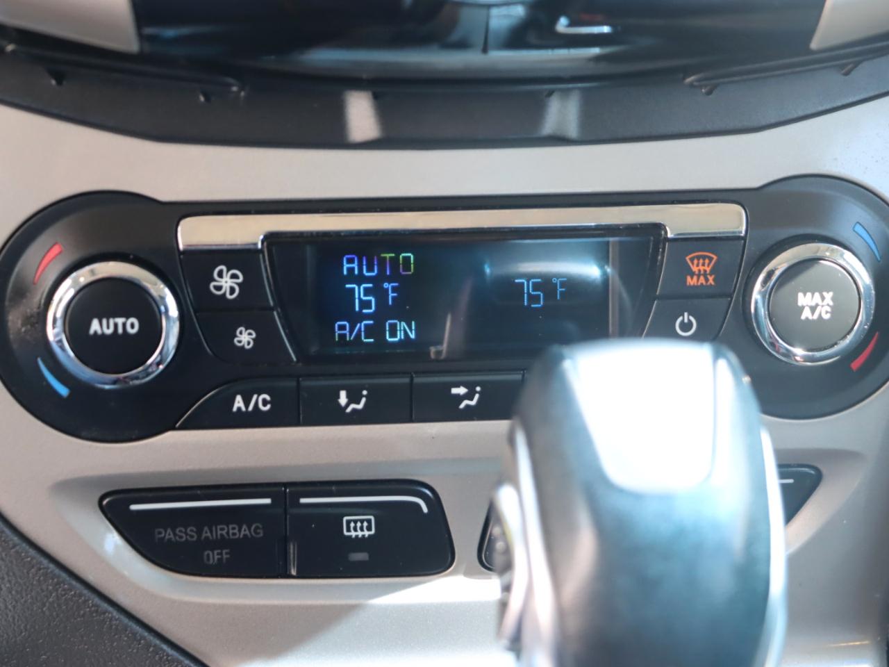 Ford Focus SEL Sedan 2012