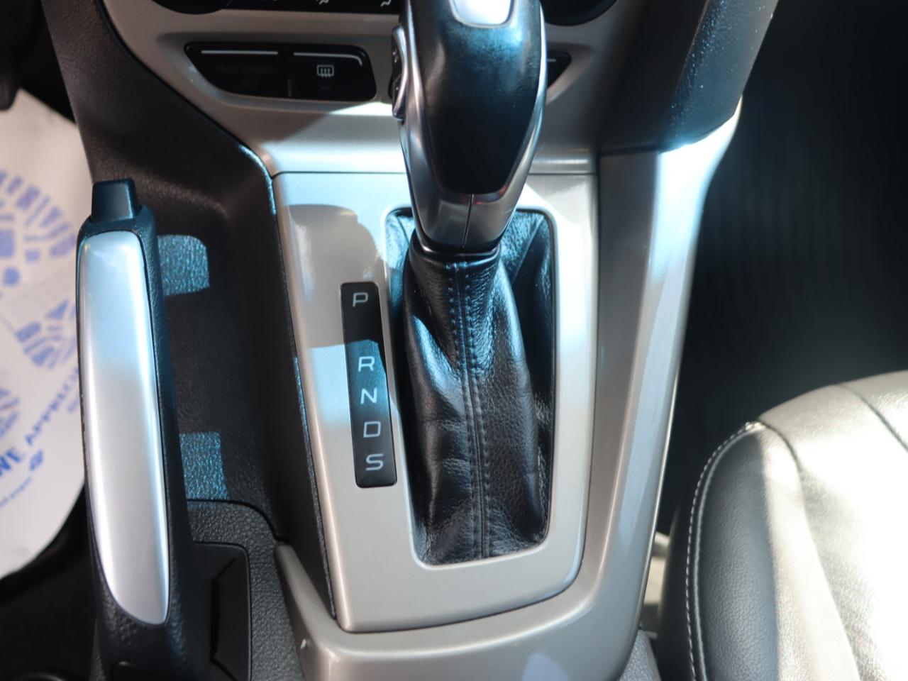 Ford Focus SEL Sedan 2012