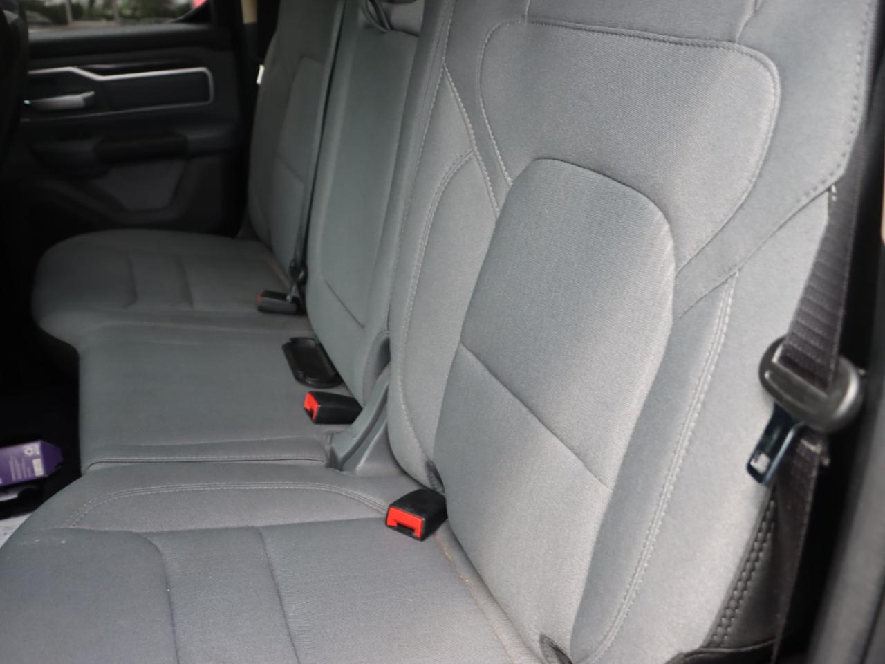 RAM 1500 Big Horn Quad Cab 4WD 2020