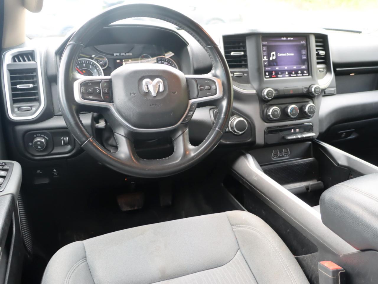 RAM 1500 Big Horn Quad Cab 4WD 2020