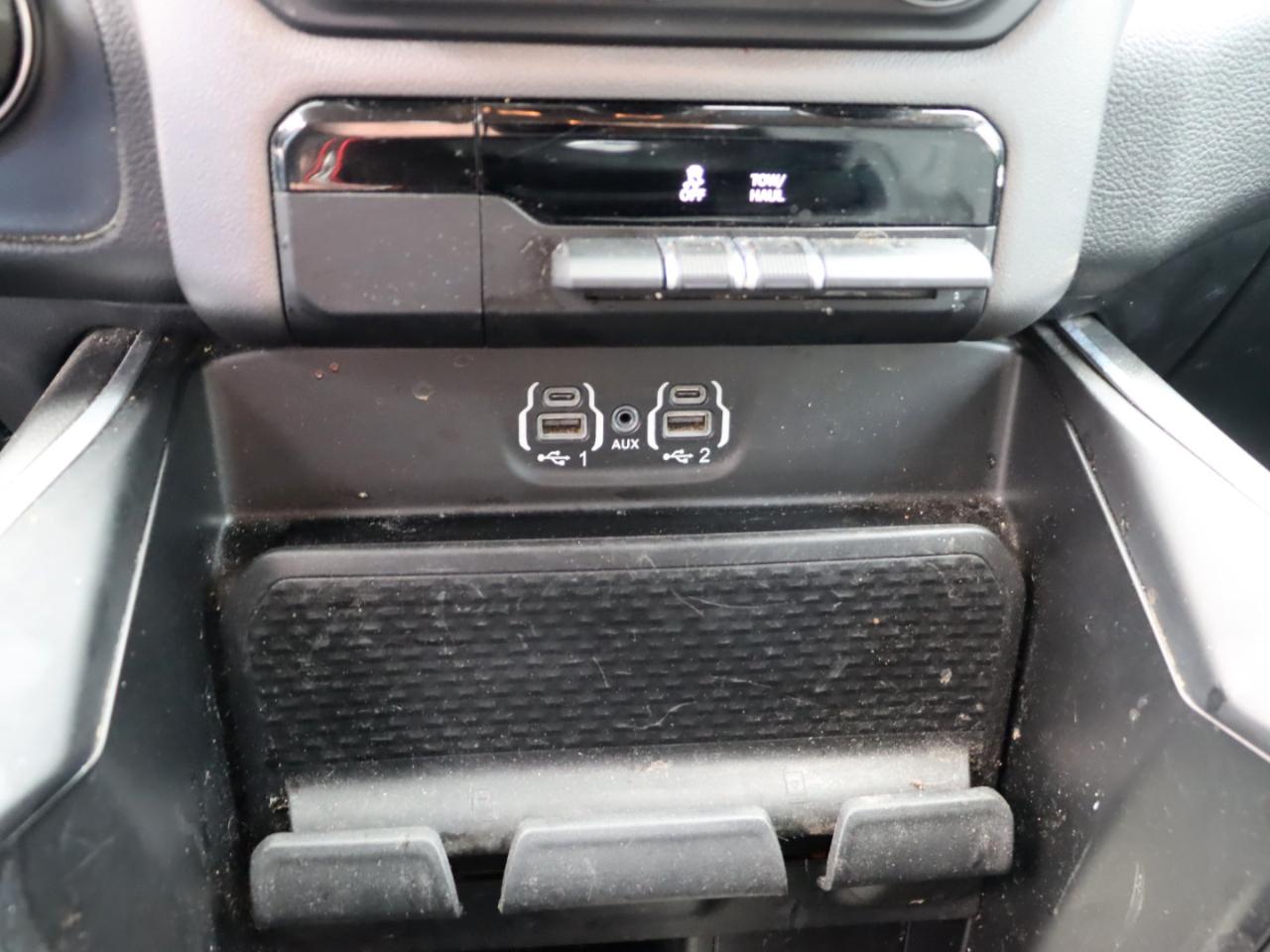 RAM 1500 Big Horn Quad Cab 4WD 2020