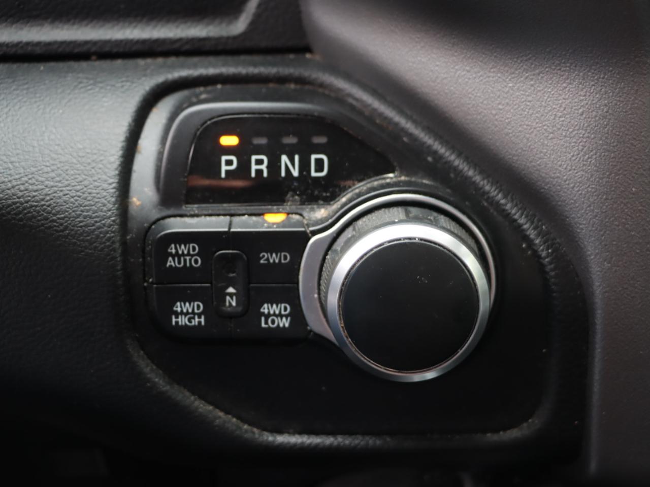 RAM 1500 Big Horn Quad Cab 4WD 2020