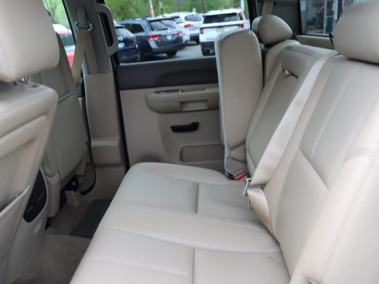 Chevrolet Silverado 1500 LT Crew Cab 4WD 2013