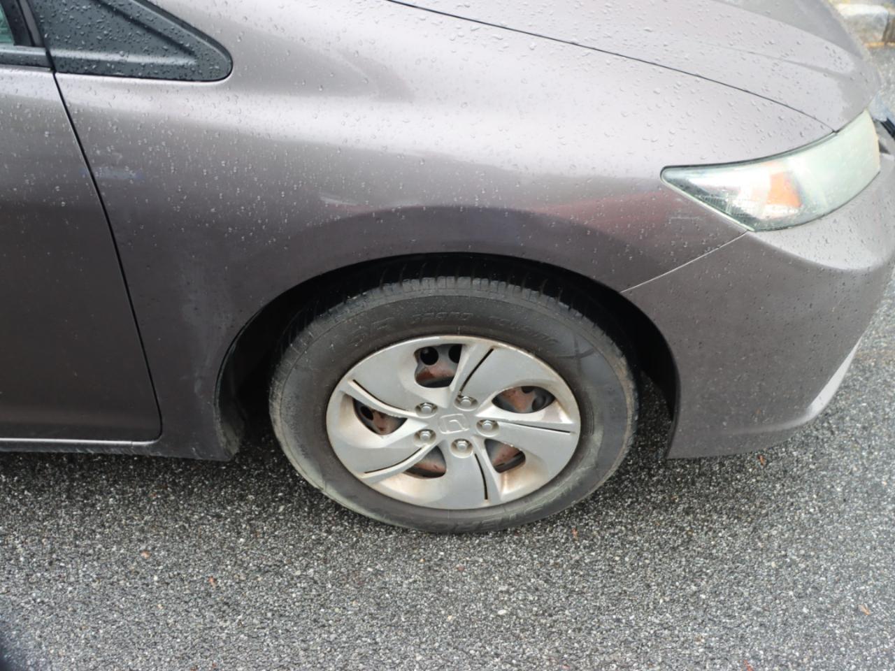 Honda Civic LX Sedan 5-Speed AT 2013