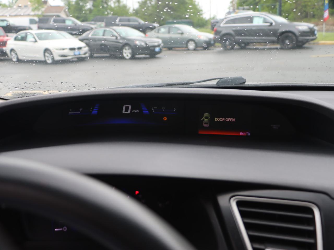 Honda Civic LX Sedan 5-Speed AT 2013