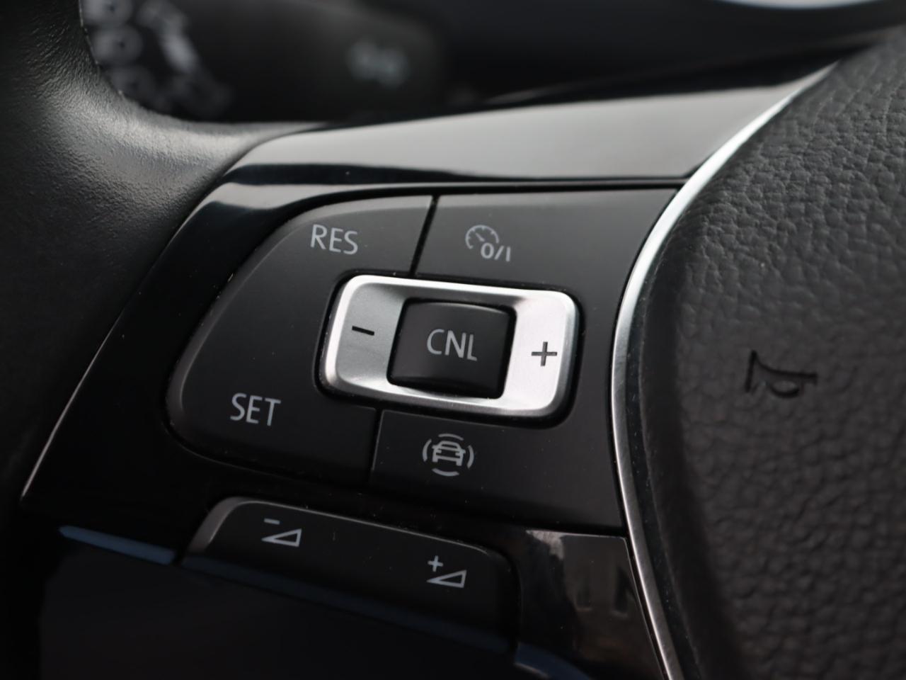 Volkswagen Tiguan SEL 4Motion AWD 2019