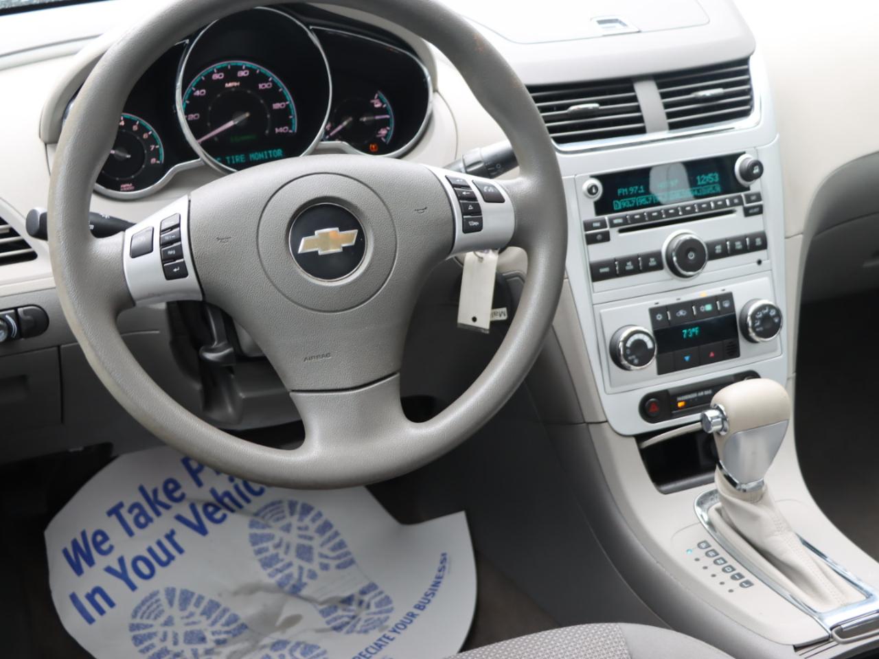 Chevrolet Malibu Hybrid Sedan 2009