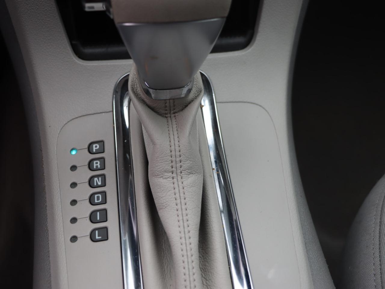 Chevrolet Malibu Hybrid Sedan 2009