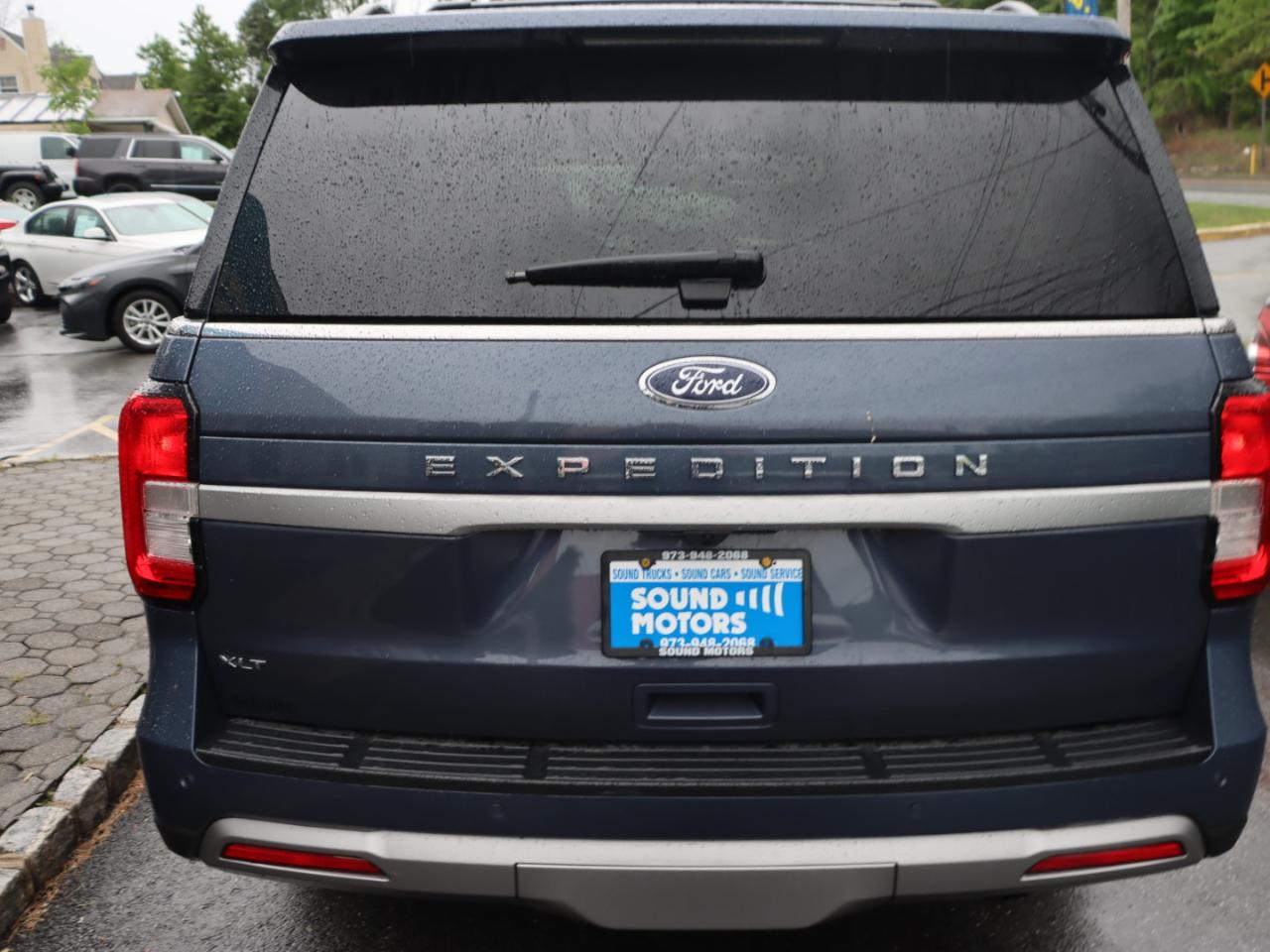 Ford Expedition XLT 4WD 2022